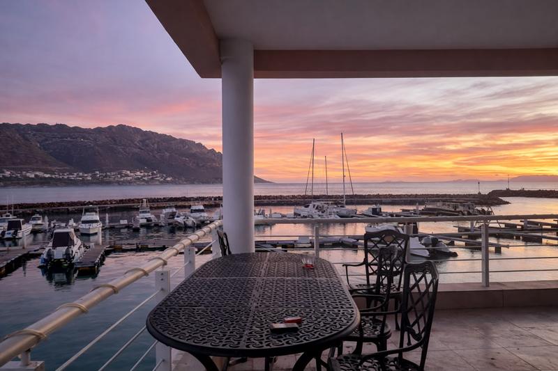To Let 3 Bedroom Property for Rent in Somerset West Western Cape